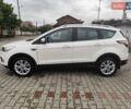 Білий Форд Куга, об'ємом двигуна 2 л та пробігом 96 тис. км за 20000 $, фото 7 на Automoto.ua