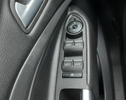 Белый Форд Куга, объемом двигателя 0 л и пробегом 35 тыс. км за 19800 $, фото 6 на Automoto.ua