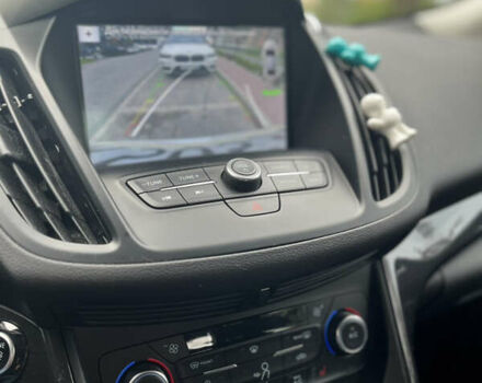 Белый Форд Куга, объемом двигателя 2 л и пробегом 112 тыс. км за 19900 $, фото 6 на Automoto.ua