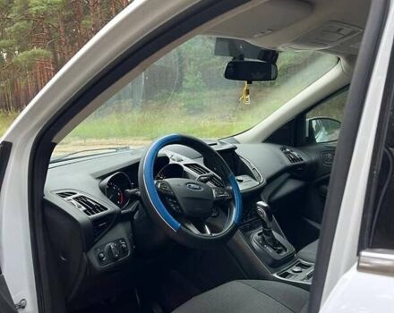 Форд Куга 2019 в Киеве на Automoto.ua Белый Форд Куга, объемом двигателя 1.5 л и пробегом 114 тыс. км за 18100 $, фото 14 на Automoto.ua