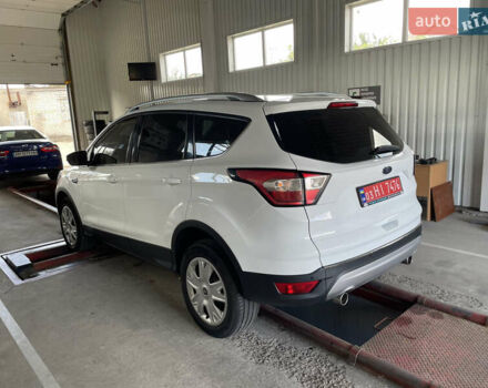 Белый Форд Куга, объемом двигателя 2 л и пробегом 197 тыс. км за 17200 $, фото 5 на Automoto.ua