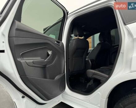 Белый Форд Куга, объемом двигателя 2 л и пробегом 184 тыс. км за 18700 $, фото 45 на Automoto.ua