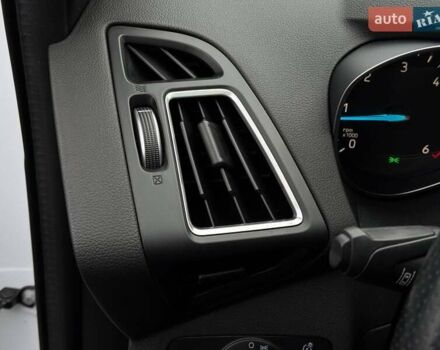 Белый Форд Куга, объемом двигателя 2 л и пробегом 184 тыс. км за 18700 $, фото 33 на Automoto.ua