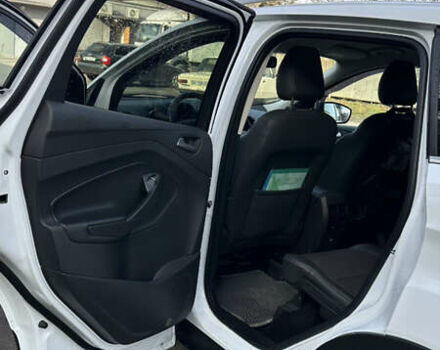 Белый Форд Куга, объемом двигателя 1.5 л и пробегом 102 тыс. км за 19500 $, фото 23 на Automoto.ua