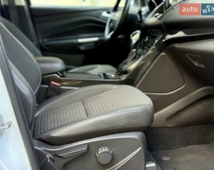 Белый Форд Куга, объемом двигателя 2 л и пробегом 120 тыс. км за 17900 $, фото 23 на Automoto.ua