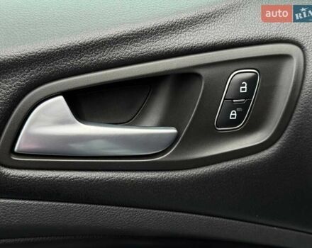 Белый Форд Куга, объемом двигателя 2 л и пробегом 184 тыс. км за 18700 $, фото 27 на Automoto.ua