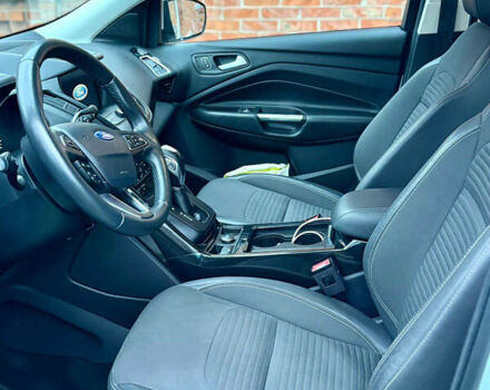 Белый Форд Куга, объемом двигателя 1.5 л и пробегом 128 тыс. км за 16500 $, фото 6 на Automoto.ua