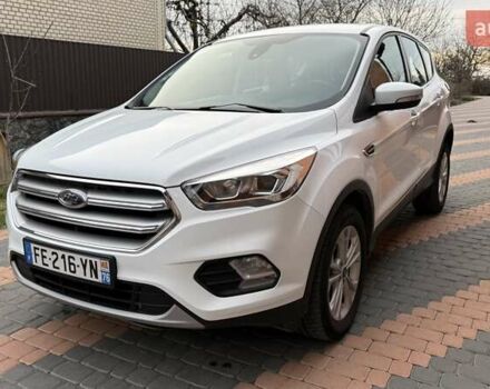 Білий Форд Куга, об'ємом двигуна 2 л та пробігом 187 тис. км за 16963 $, фото 7 на Automoto.ua