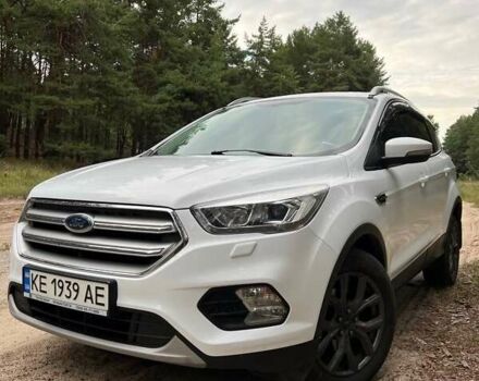 Форд Куга 2019 в Киеве на Automoto.ua Белый Форд Куга, объемом двигателя 1.5 л и пробегом 114 тыс. км за 18100 $, фото 11 на Automoto.ua