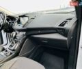 Білий Форд Куга, об'ємом двигуна 2 л та пробігом 140 тис. км за 18500 $, фото 78 на Automoto.ua