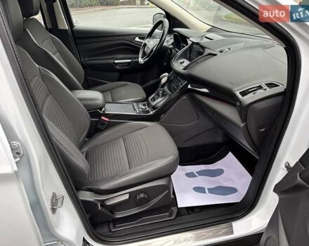 Белый Форд Куга, объемом двигателя 2 л и пробегом 70 тыс. км за 20500 $, фото 42 на Automoto.ua