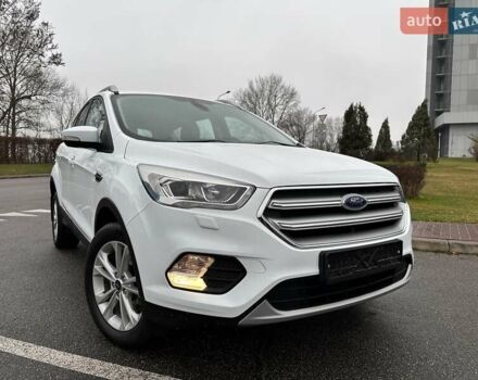 Белый Форд Куга, объемом двигателя 2 л и пробегом 70 тыс. км за 20500 $, фото 9 на Automoto.ua