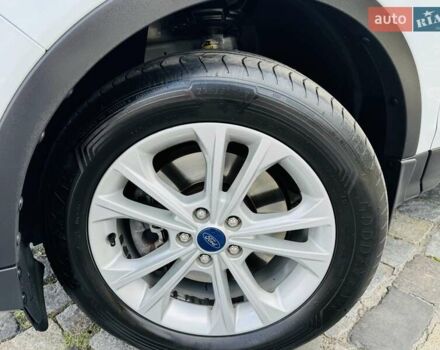 Білий Форд Куга, об'ємом двигуна 2 л та пробігом 140 тис. км за 19500 $, фото 9 на Automoto.ua