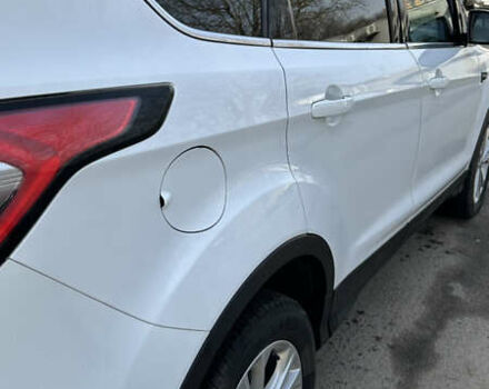 Белый Форд Куга, объемом двигателя 1.5 л и пробегом 102 тыс. км за 19500 $, фото 40 на Automoto.ua