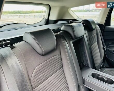 Білий Форд Куга, об'ємом двигуна 2 л та пробігом 140 тис. км за 19500 $, фото 113 на Automoto.ua