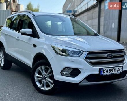 Белый Форд Куга, объемом двигателя 2 л и пробегом 120 тыс. км за 17900 $, фото 2 на Automoto.ua