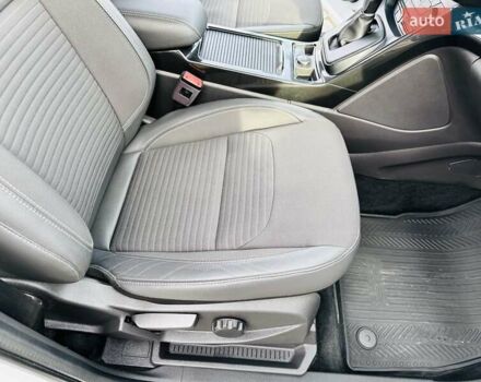 Білий Форд Куга, об'ємом двигуна 2 л та пробігом 140 тис. км за 18500 $, фото 71 на Automoto.ua