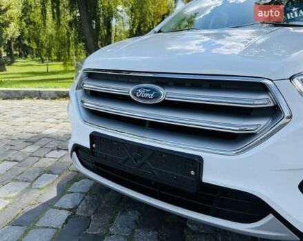 Білий Форд Куга, об'ємом двигуна 2 л та пробігом 140 тис. км за 19500 $, фото 7 на Automoto.ua