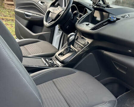 Белый Форд Куга, объемом двигателя 1.5 л и пробегом 102 тыс. км за 19500 $, фото 20 на Automoto.ua