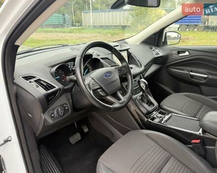 Білий Форд Куга, об'ємом двигуна 2 л та пробігом 80 тис. км за 19900 $, фото 10 на Automoto.ua