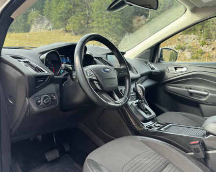 Білий Форд Куга, об'ємом двигуна 1.5 л та пробігом 125 тис. км за 14500 $, фото 25 на Automoto.ua
