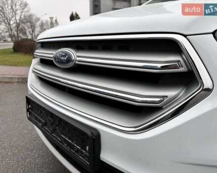 Белый Форд Куга, объемом двигателя 2 л и пробегом 70 тыс. км за 20500 $, фото 4 на Automoto.ua