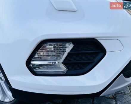 Білий Форд Куга, об'ємом двигуна 2 л та пробігом 140 тис. км за 18500 $, фото 6 на Automoto.ua