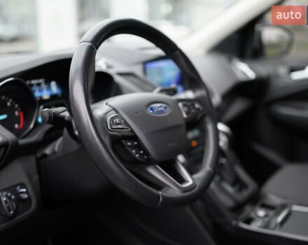 Белый Форд Куга, объемом двигателя 1.5 л и пробегом 82 тыс. км за 19500 $, фото 31 на Automoto.ua