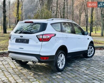 Білий Форд Куга, об'ємом двигуна 2 л та пробігом 140 тис. км за 18500 $, фото 28 на Automoto.ua