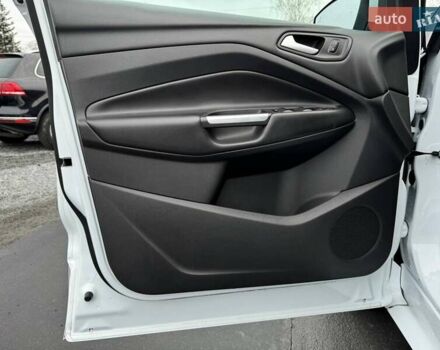 Белый Форд Куга, объемом двигателя 2 л и пробегом 184 тыс. км за 18700 $, фото 25 на Automoto.ua