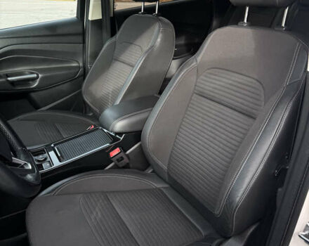 Білий Форд Куга, об'ємом двигуна 1.5 л та пробігом 125 тис. км за 14500 $, фото 24 на Automoto.ua
