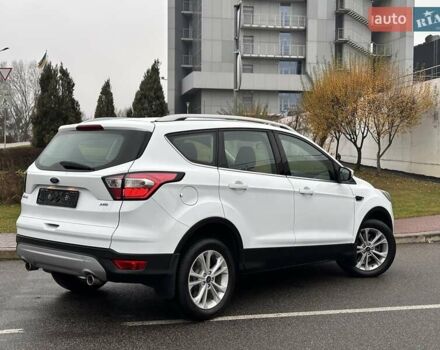 Белый Форд Куга, объемом двигателя 2 л и пробегом 70 тыс. км за 20500 $, фото 15 на Automoto.ua