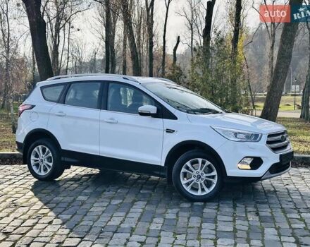 Білий Форд Куга, об'ємом двигуна 2 л та пробігом 140 тис. км за 18500 $, фото 3 на Automoto.ua