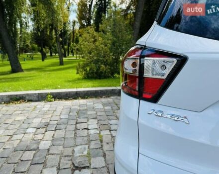 Білий Форд Куга, об'ємом двигуна 2 л та пробігом 140 тис. км за 19500 $, фото 54 на Automoto.ua