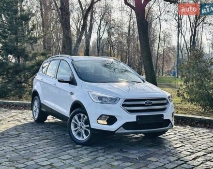 Білий Форд Куга, об'ємом двигуна 2 л та пробігом 140 тис. км за 18500 $, фото 1 на Automoto.ua