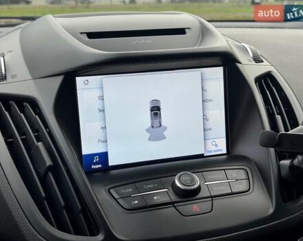 Белый Форд Куга, объемом двигателя 1.5 л и пробегом 91 тыс. км за 17500 $, фото 40 на Automoto.ua