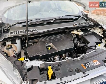 Білий Форд Куга, об'ємом двигуна 2 л та пробігом 140 тис. км за 18500 $, фото 86 на Automoto.ua