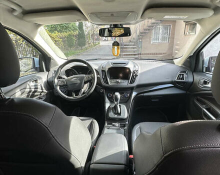 Белый Форд Куга, объемом двигателя 1.5 л и пробегом 88 тыс. км за 18000 $, фото 1 на Automoto.ua