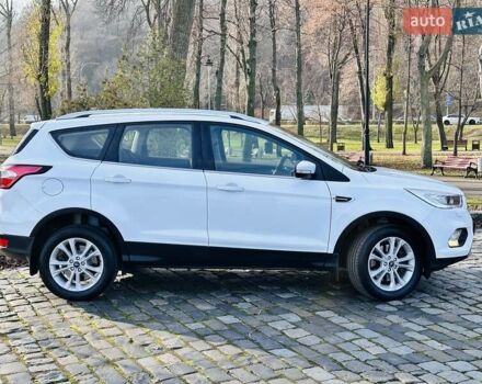 Білий Форд Куга, об'ємом двигуна 2 л та пробігом 140 тис. км за 18500 $, фото 5 на Automoto.ua