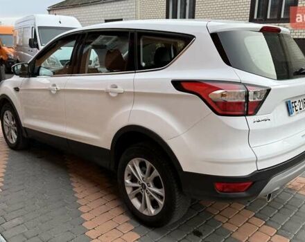 Білий Форд Куга, об'ємом двигуна 2 л та пробігом 187 тис. км за 16963 $, фото 9 на Automoto.ua