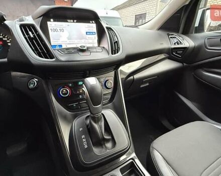 Білий Форд Куга, об'ємом двигуна 2 л та пробігом 187 тис. км за 16963 $, фото 36 на Automoto.ua