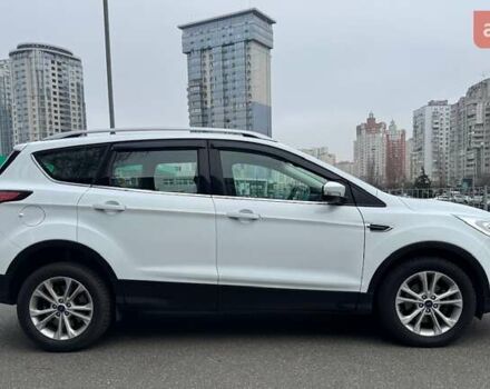 Белый Форд Куга, объемом двигателя 1.5 л и пробегом 91 тыс. км за 17500 $, фото 5 на Automoto.ua