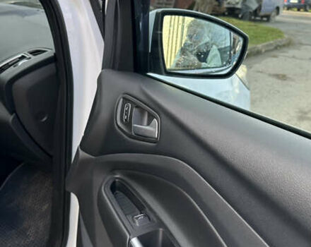 Белый Форд Куга, объемом двигателя 1.5 л и пробегом 102 тыс. км за 19500 $, фото 21 на Automoto.ua