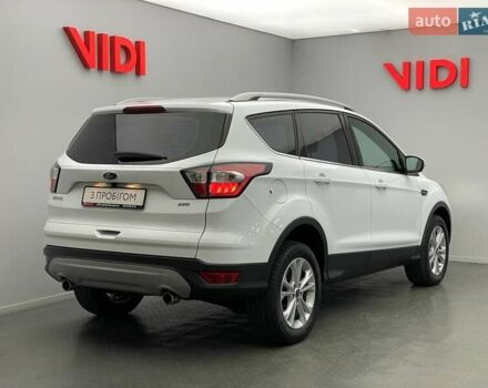 Білий Форд Куга, об'ємом двигуна 2 л та пробігом 45 тис. км за 23104 $, фото 1 на Automoto.ua