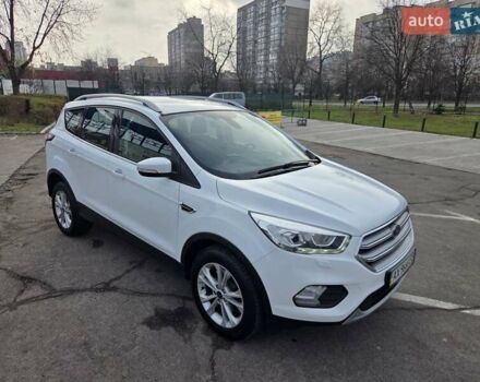 Белый Форд Куга, объемом двигателя 2 л и пробегом 134 тыс. км за 18950 $, фото 6 на Automoto.ua