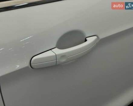 Білий Форд Куга, об'ємом двигуна 2 л та пробігом 45 тис. км за 23104 $, фото 10 на Automoto.ua