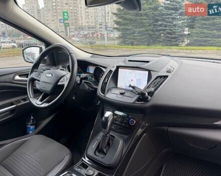 Белый Форд Куга, объемом двигателя 1.5 л и пробегом 91 тыс. км за 17500 $, фото 61 на Automoto.ua