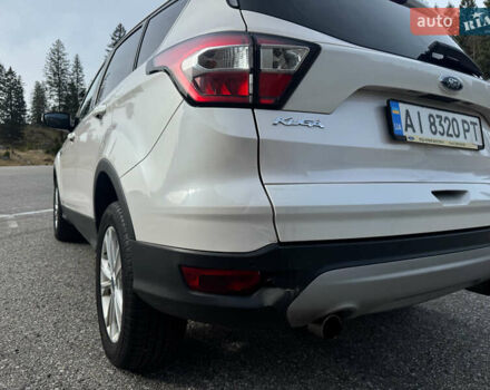 Білий Форд Куга, об'ємом двигуна 1.5 л та пробігом 125 тис. км за 14500 $, фото 8 на Automoto.ua