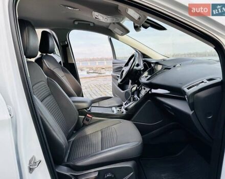 Білий Форд Куга, об'ємом двигуна 2 л та пробігом 140 тис. км за 18500 $, фото 82 на Automoto.ua