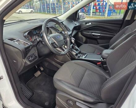 Белый Форд Куга, объемом двигателя 2 л и пробегом 134 тыс. км за 18950 $, фото 17 на Automoto.ua